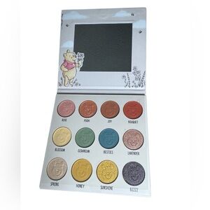 Disney Winnie the Pooh Shadow Highlighter Palette